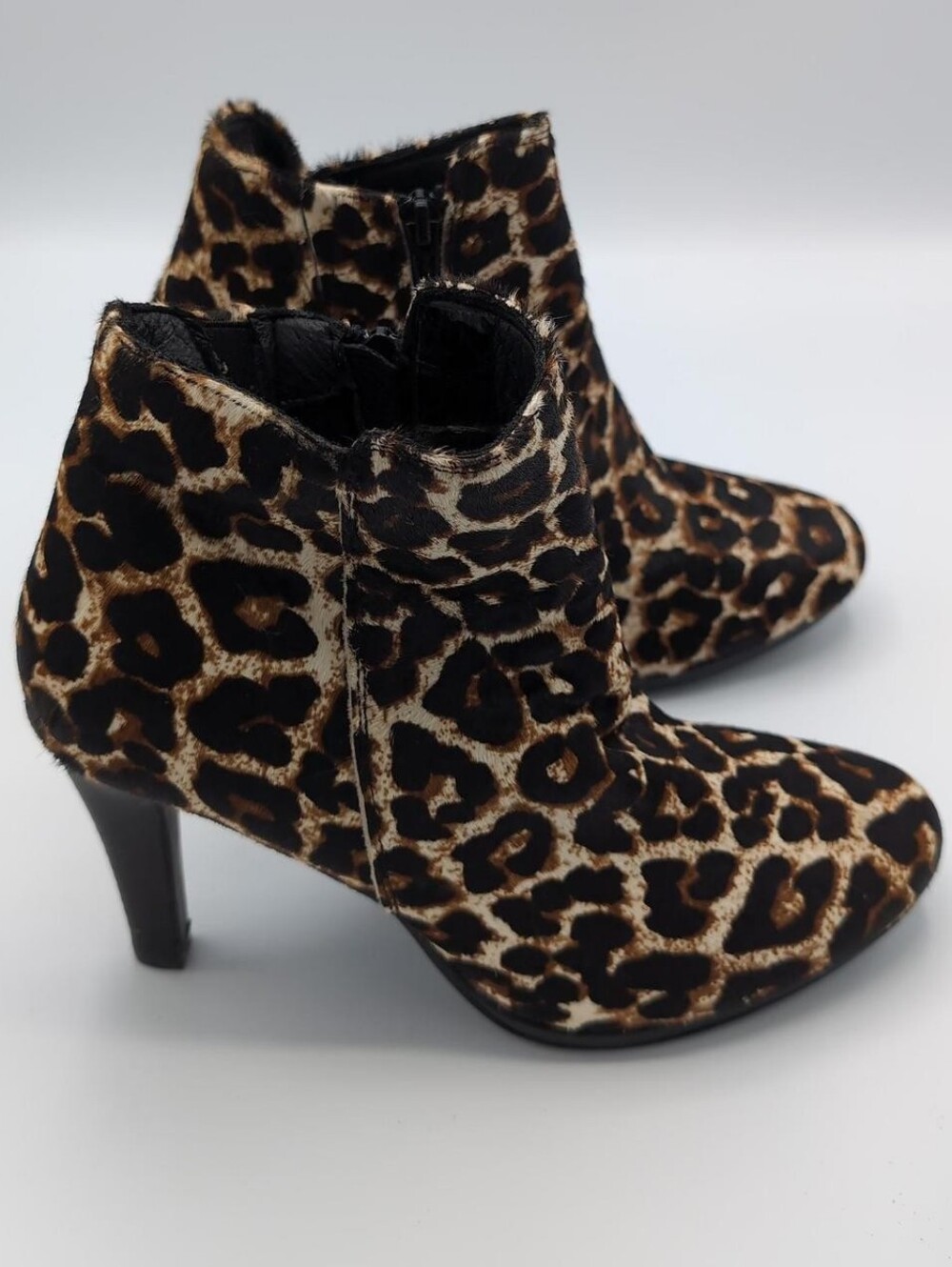 Heidi Klum esmara Leather leopard print booties size 8.5 NWT